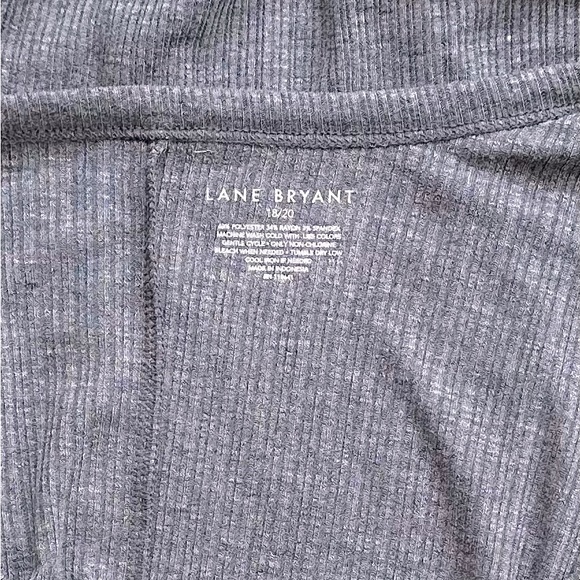 🎉Host Pick🎉 Lane Bryant Top - Picture 3 of 3